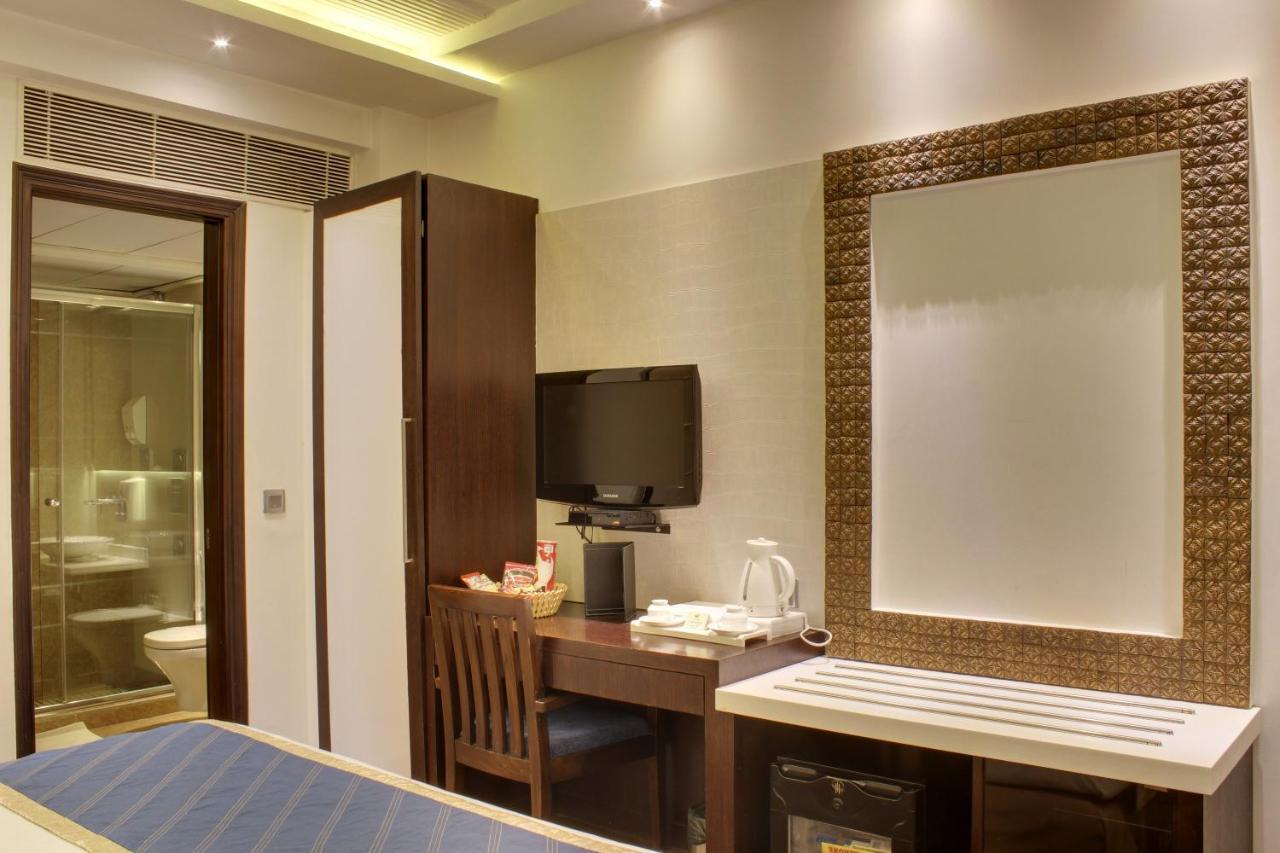 Hotel Hotel Grand Godwin Near New Delhi Railway Stn Offers Free Airport Pick-Up