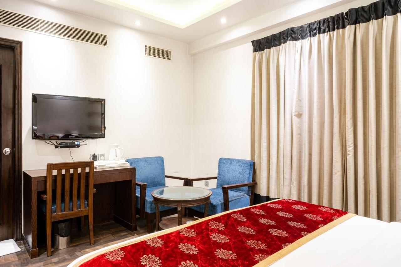Hotel Grand Godwin Near New Delhi Railway Stn Offers Free Airport Pick-Up