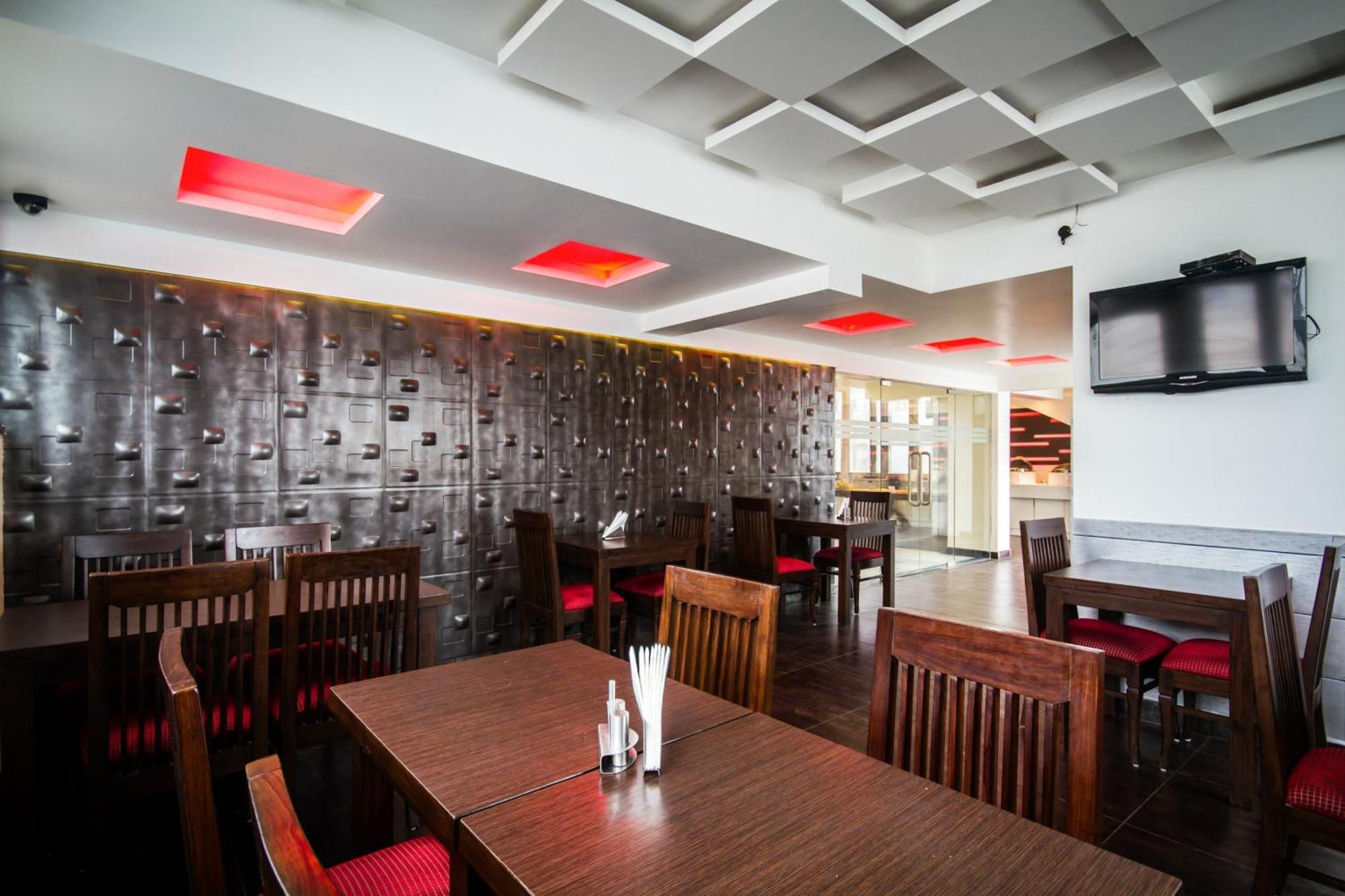 Hotel Grand Godwin Near New Delhi Railway Stn Offers Free Airport Pick-Up New Delhi