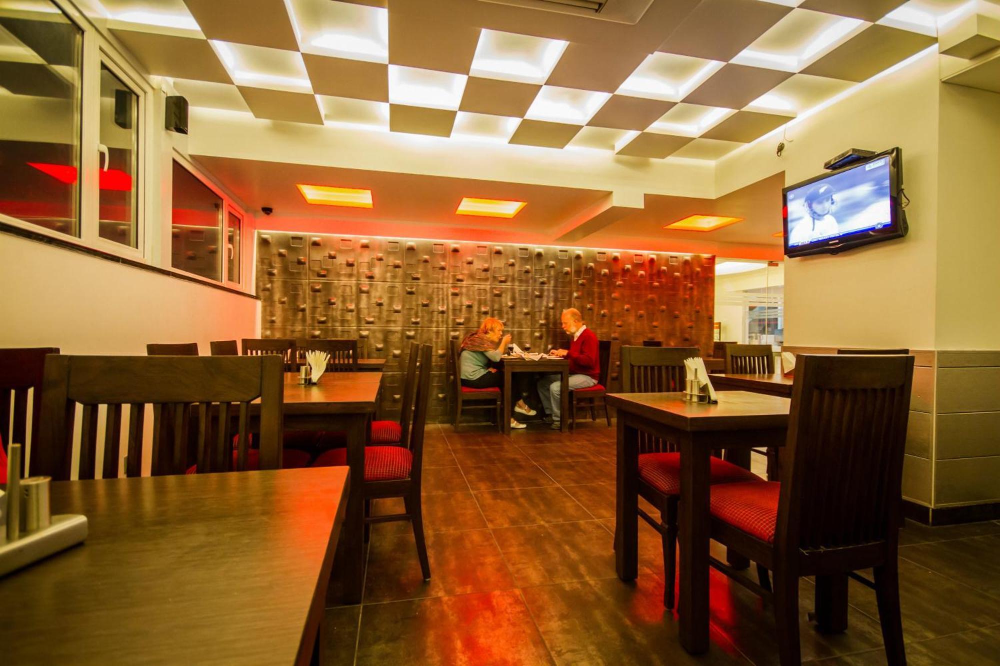 Hotel Grand Godwin Near New Delhi Railway Stn Offers Free Airport Pick-Up New Delhi