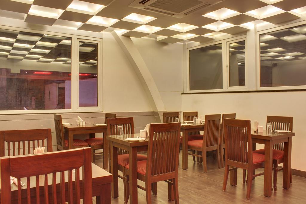 Hotel Grand Godwin Near New Delhi Railway Stn Offers Free Airport Pick-Up New Delhi